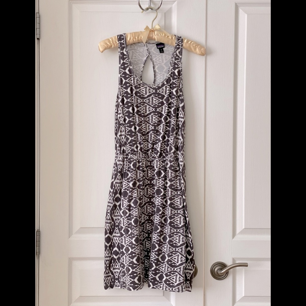 Patagonia travel dress w/ Aztec print